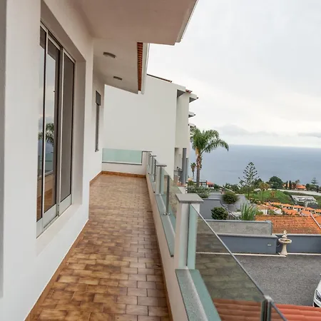 Atlantic View * Funchal (Madeira)